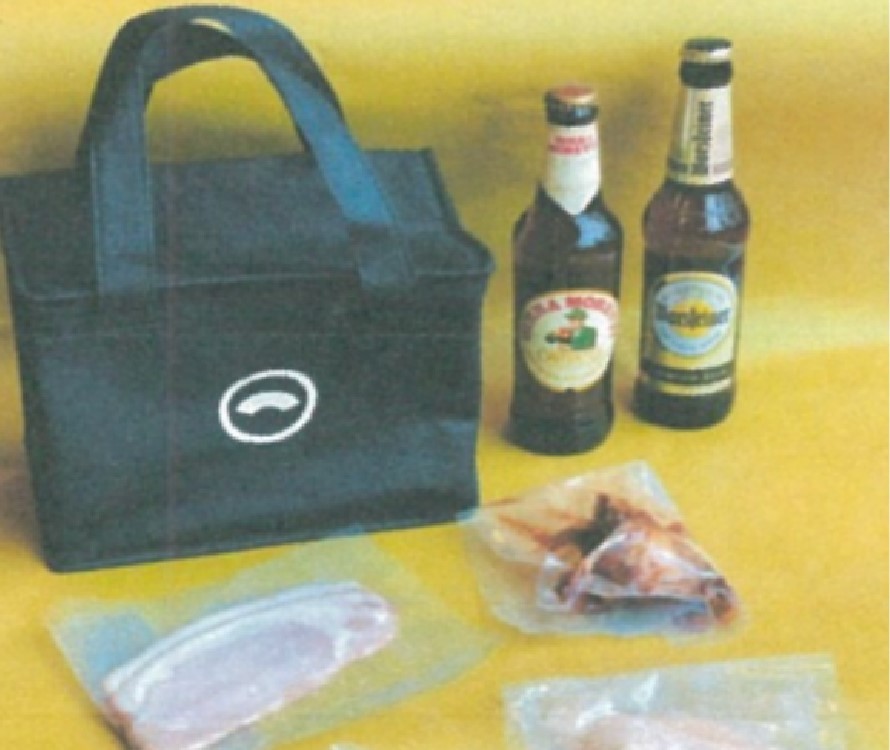 内容(逸品5品/お飲み物)・オレンジサーモン ・名水ポークボイルハム ・国産蒸し鶏 ・豚角煮 ・世界のビール2本